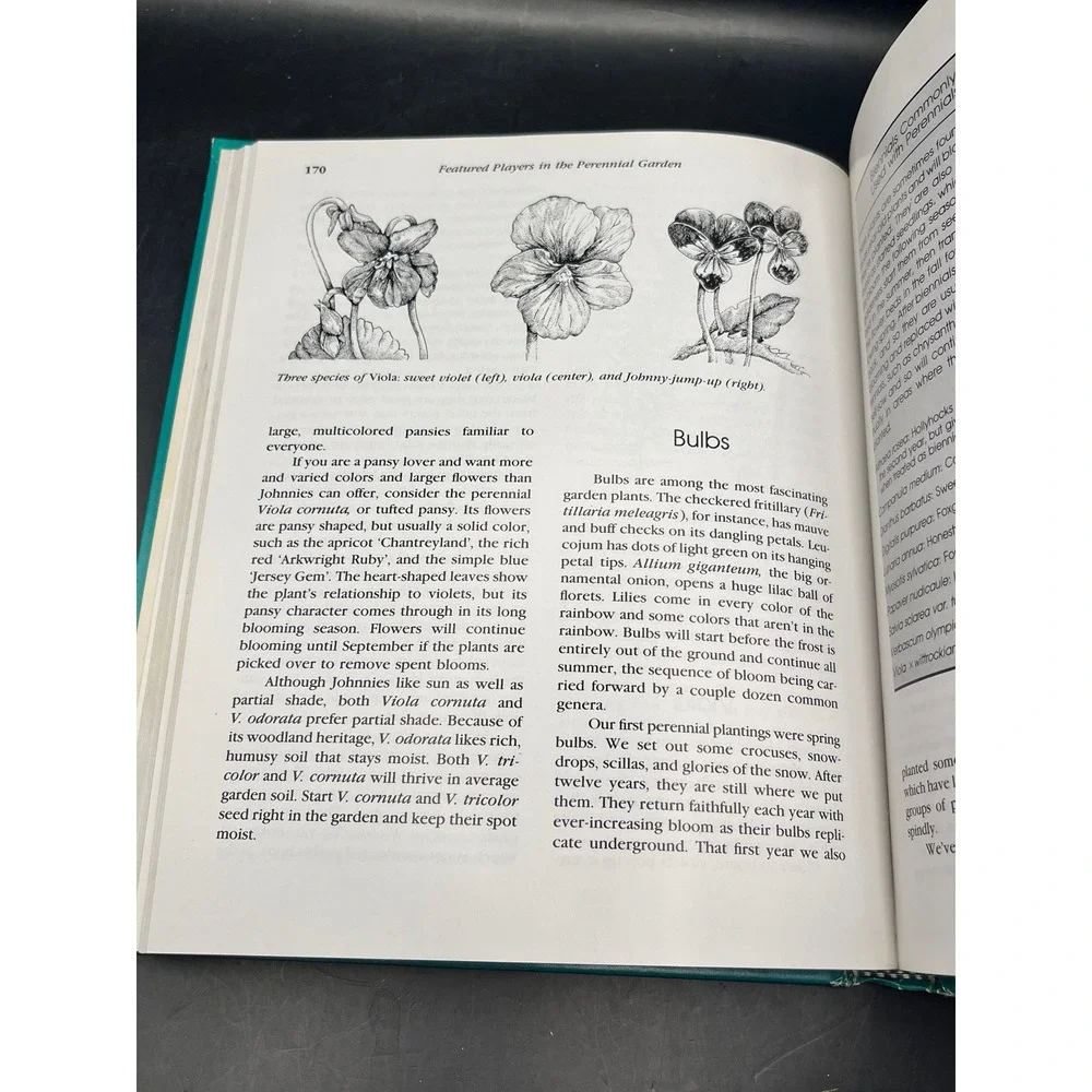 The Perennial Garden Color Harmonies Through the‎ Seasons Hardcover Book 1985